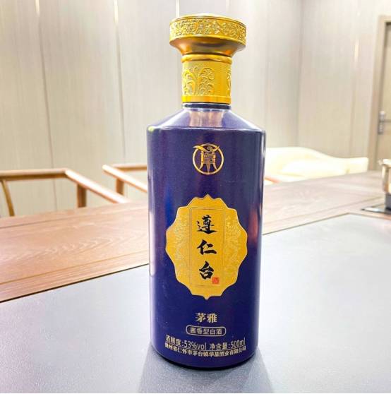 十大公認(rèn)最好喝的白酒_白酒到底好不好喝_白酒好喝