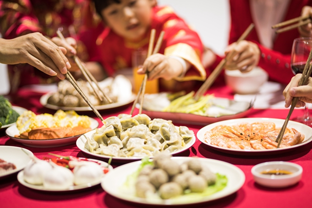 糧食酒與酒精勾兌酒的區別_酒精勾兌酒和糧食酒怎么區分_酒精勾兌和糧食酒的區別