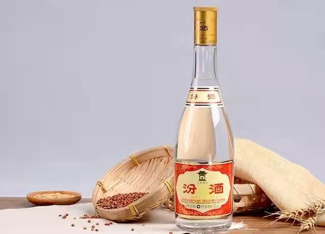 這4款名酒，都是傳承自評酒會上獲獎的酒，不到50元，還是純糧酒
